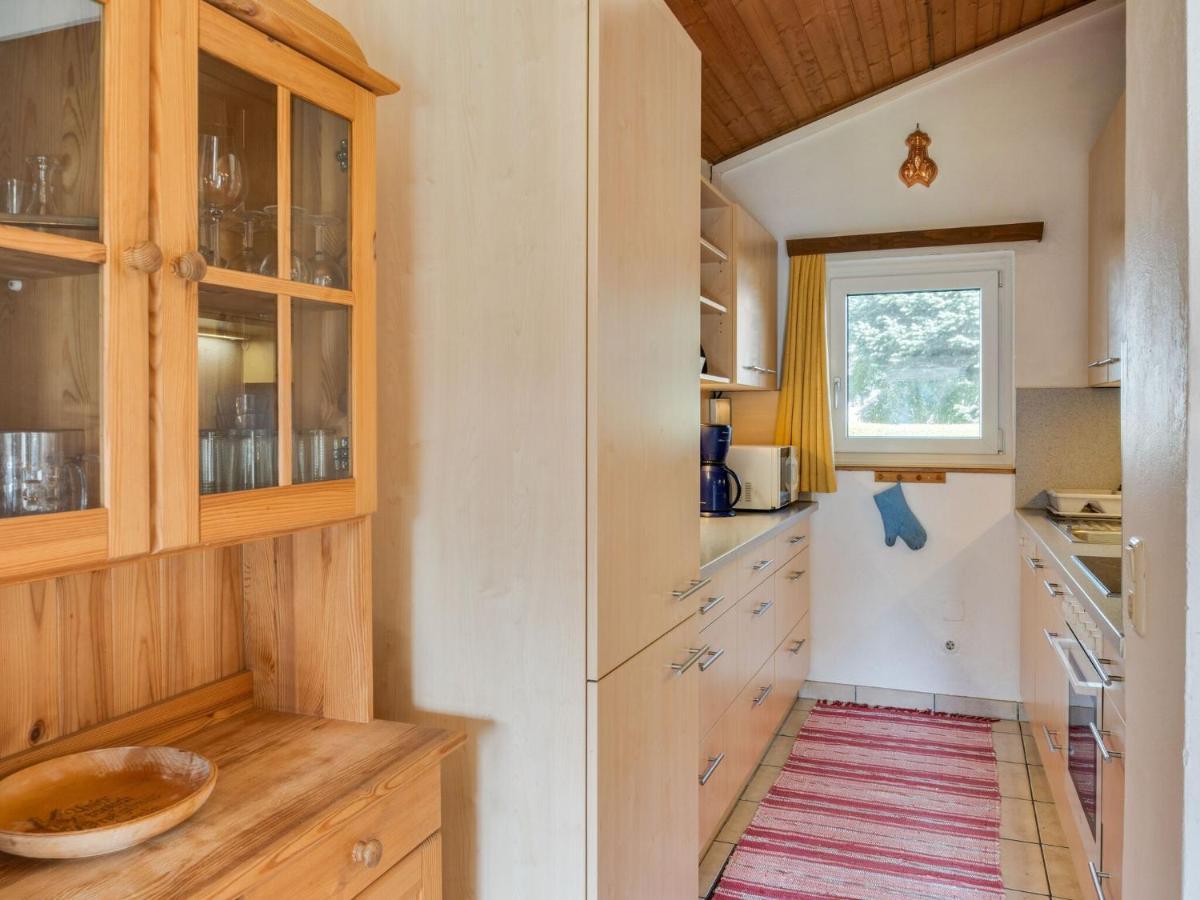 Spacious Chalet In Maishofen Near Forest Exterior foto
